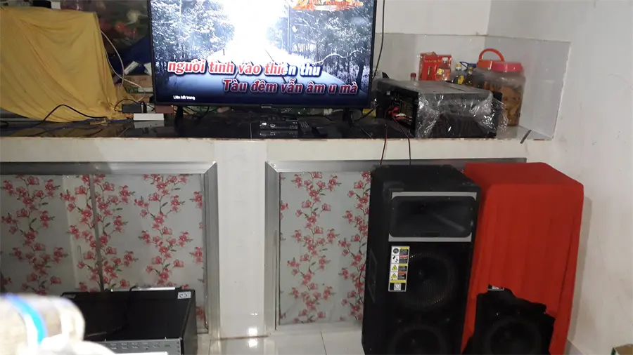 Khách hàng review Smart Tivi Samsung 4K 43 inch UA43RU7200 4