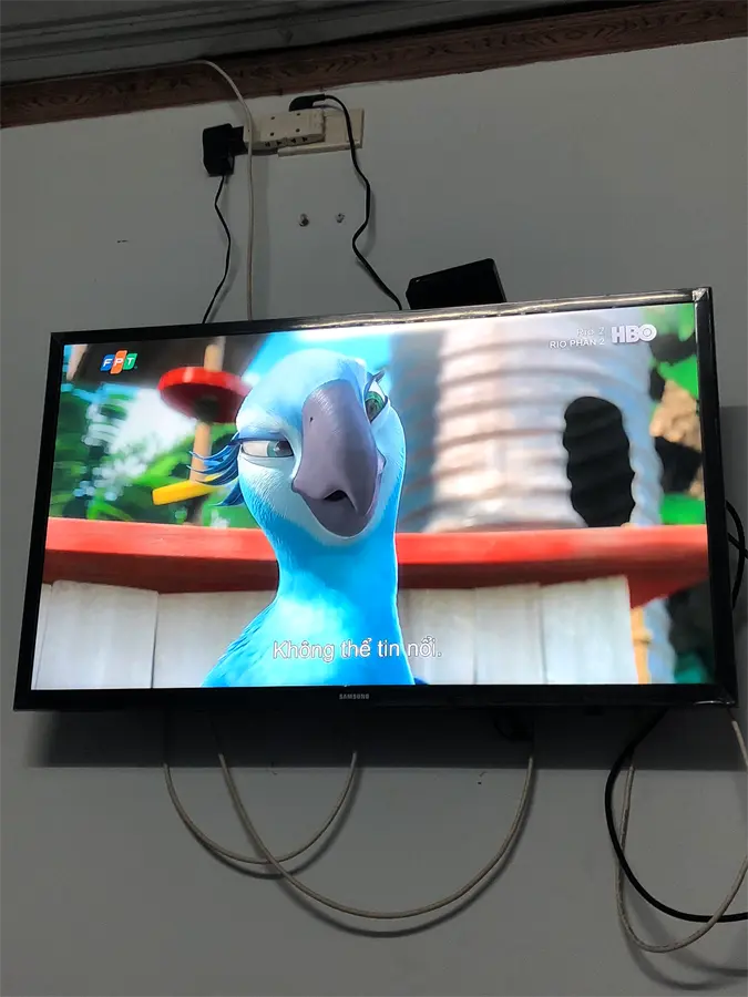 Khách hàng review Smart Tivi Samsung 32 inch UA32N4300 8