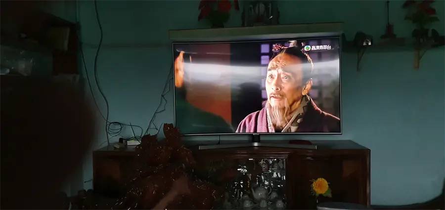 Khách hàng review Smart Tivi Cong Samsung 4K 55 inch UA55NU7500 3