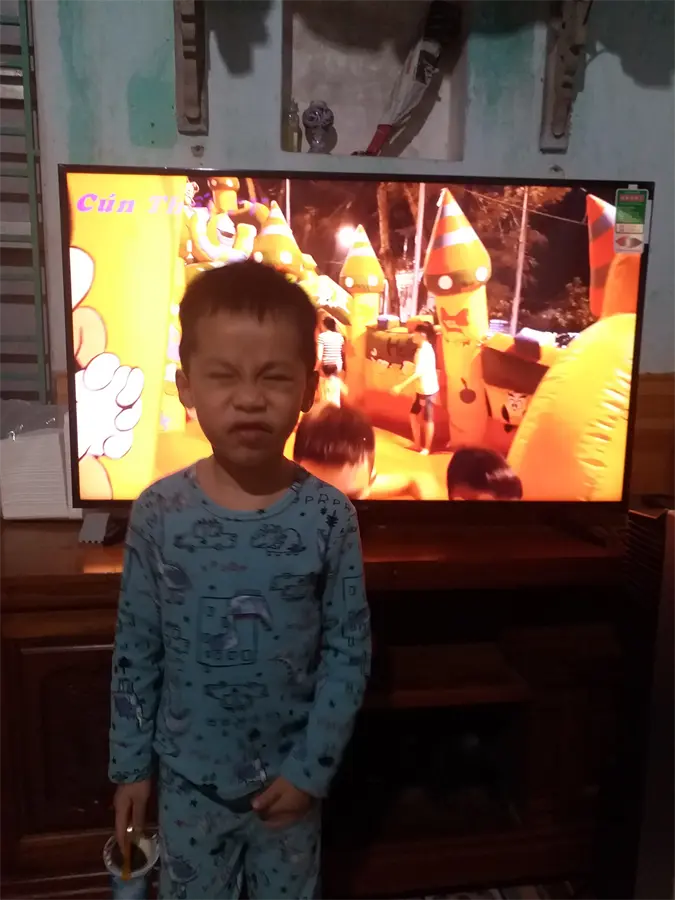 Khách hàng review Smart Tivi Samsung 4K 43 inch UA43NU7090 3