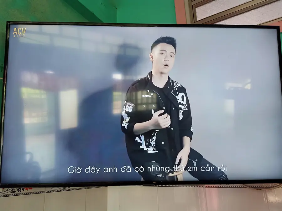 Khách hàng review Smart Tivi Samsung 4K 50 inch UA50RU7200 3
