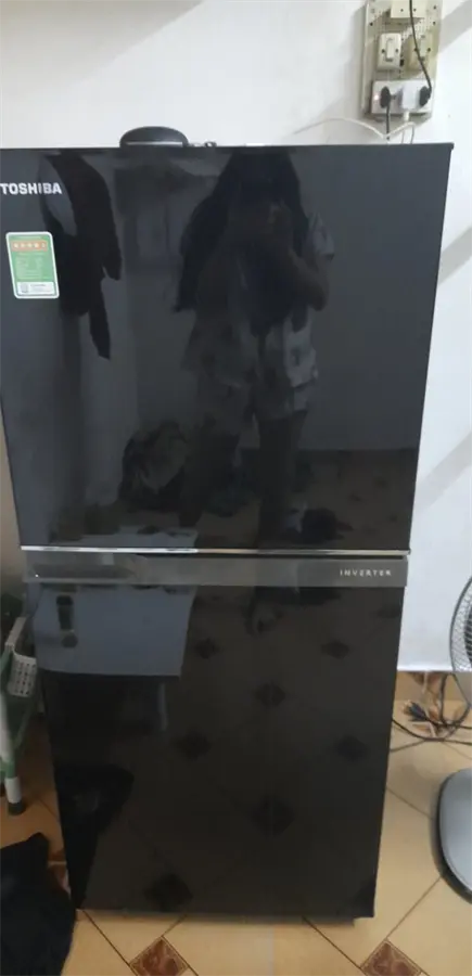 Khách hàng review Tủ lạnh Toshiba Inverter 180 lít GR-B22VU UKG 86