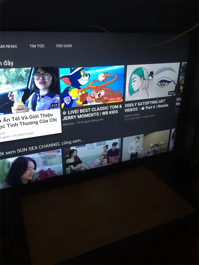 Khách hàng review Smart Tivi LG 4K 49 inch 49UM7290PTD 11