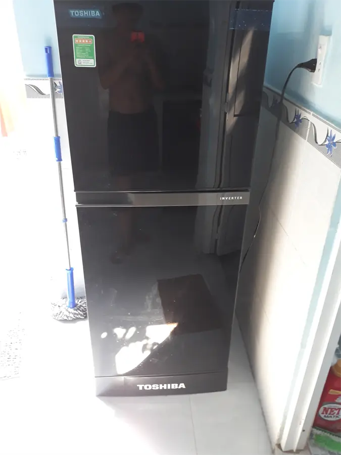 Khách hàng review Tủ lạnh Toshiba Inverter 194 lít GR-A25VM (UKG) 20