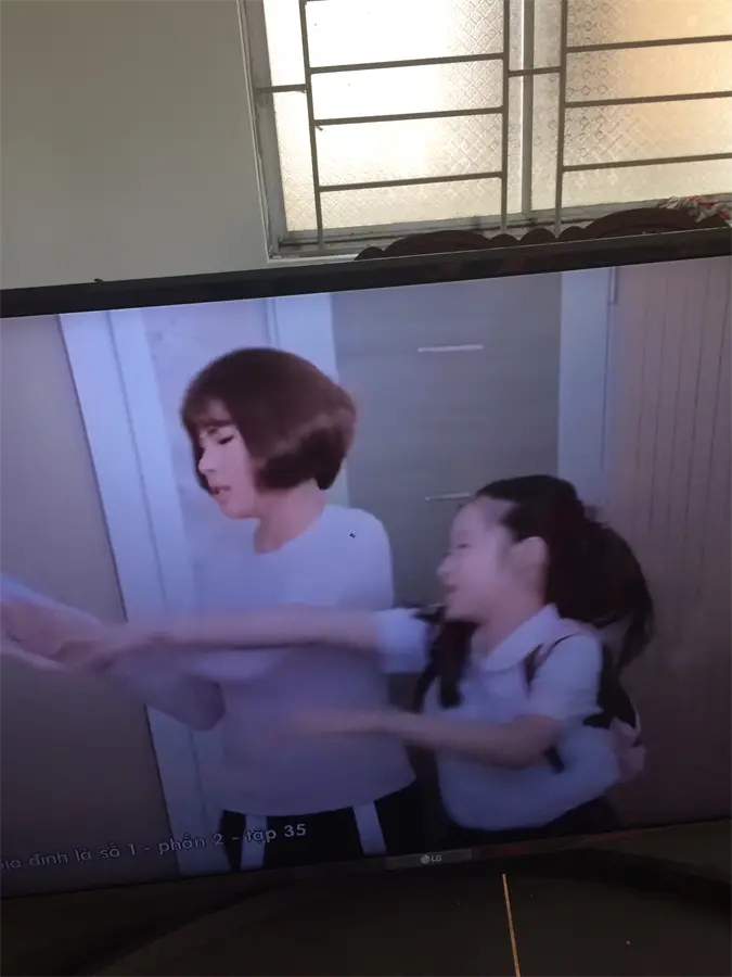 Khách hàng review Smart Tivi LG 4K 43 inch 43UK6340PTF 7
