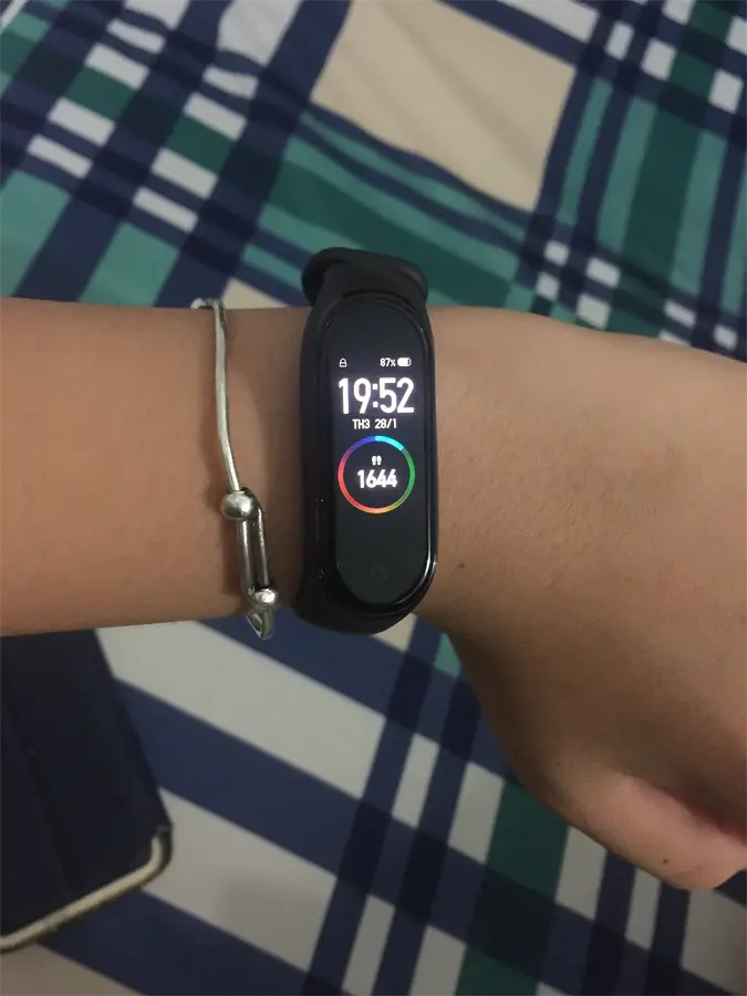 Khách hàng review Vòng đeo tay thông minh Mi Band 4 37