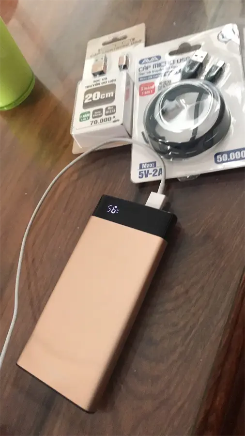 Khách hàng review Pin sạc dự phòng Polymer 10.000 mAh Type C PD QC3.0 18W Mbest DS506-WB 11