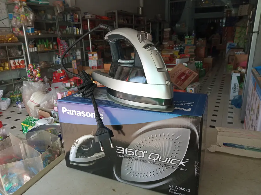 Khách hàng review Bàn ủi hơi nước Panasonic NI-W650CSLRA 2200W 5