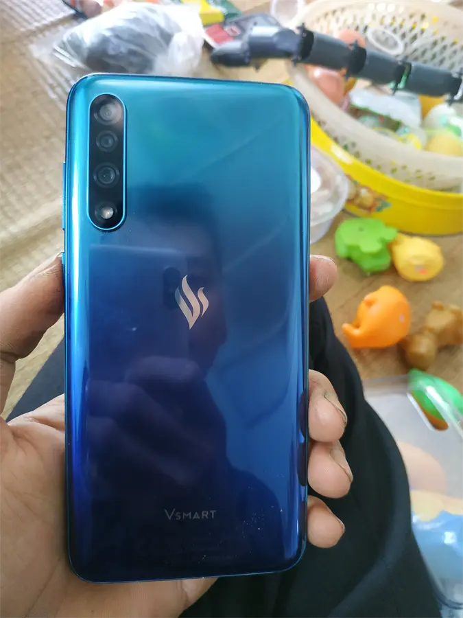 Khách hàng review Điện thoại Vsmart Live (6GB/64GB) 17