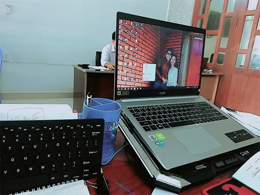 Khách hàng review Laptop Acer Aspire A515 54G 51J3 i5 10210U/8GB/1TB SSD/2GB MX250/Win10 (NX.HN5SV.003) 1