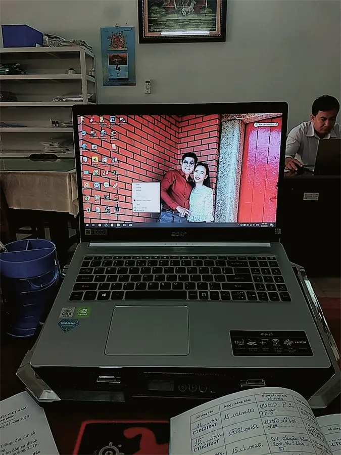 Khách hàng review Laptop Acer Aspire A515 54G 51J3 i5 10210U/8GB/1TB SSD/2GB MX250/Win10 (NX.HN5SV.003) 2