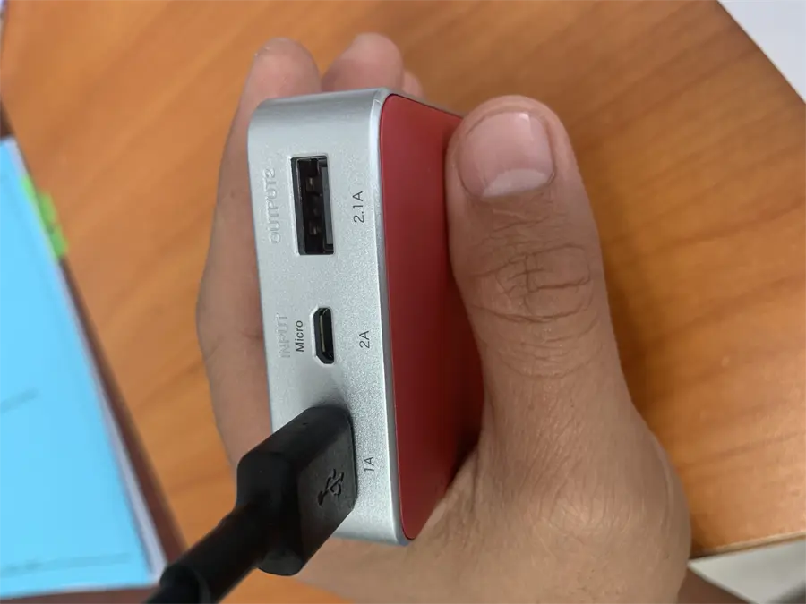 Khách hàng review Pin sạc dự phòng 7.500 mAh eSaver Gram 3 Đỏ 3