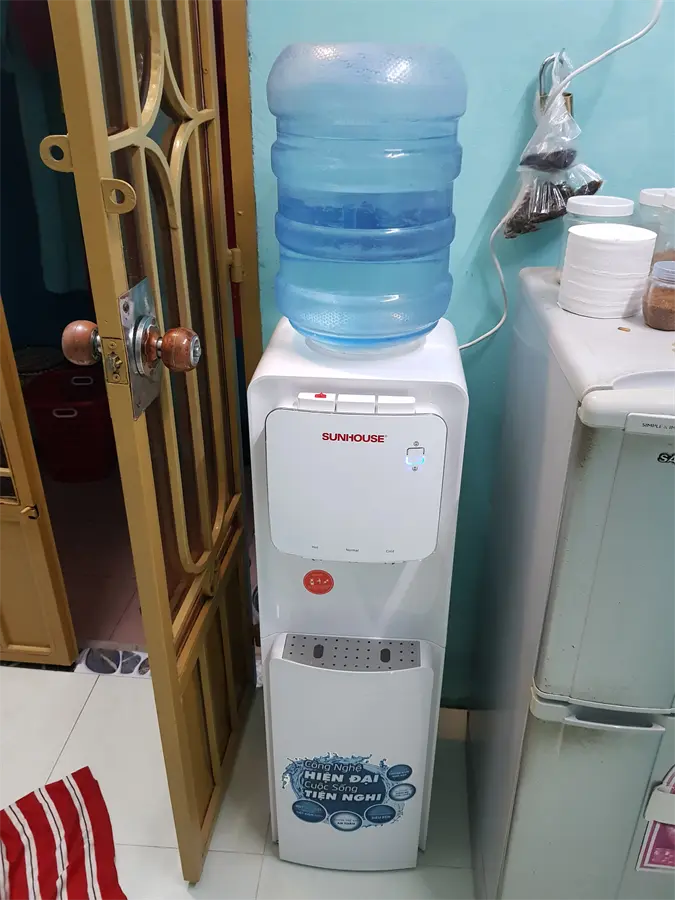 Khách hàng review Cây nước nóng lạnh Sunhouse SHD9546 670W 10