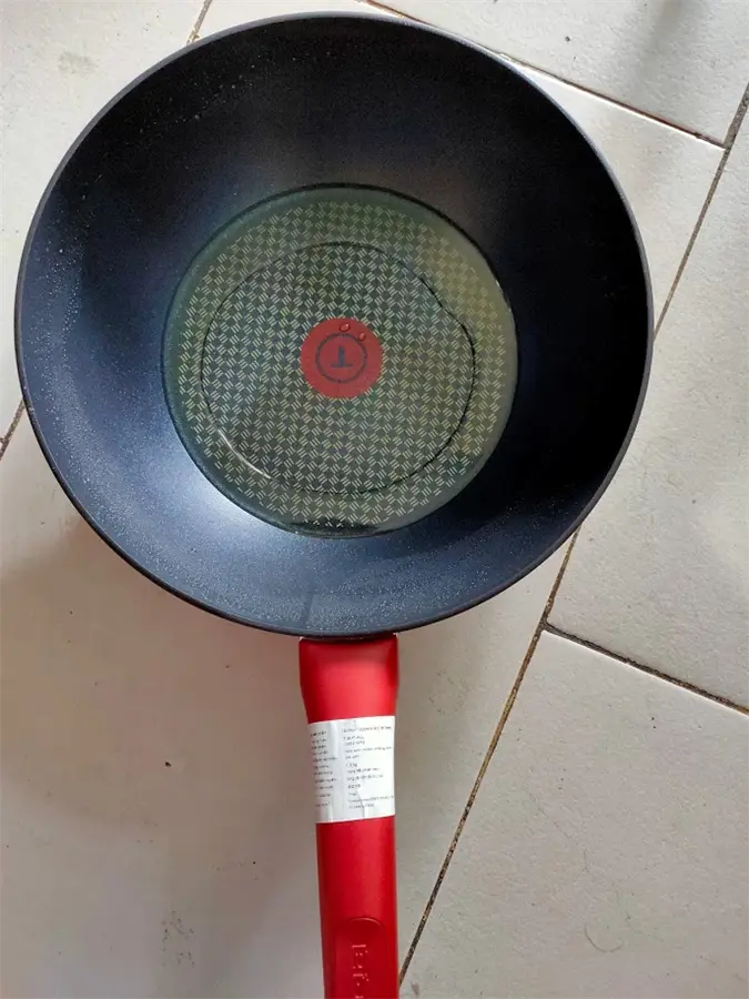 Khách hàng review Chảo nhôm sâu chống dính đáy từ 28 cm Tefal C6821972 1