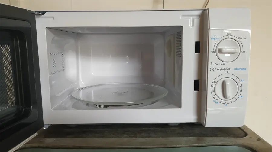 Khách hàng review Lò vi sóng Midea MMO-20KE1 20 lít 1