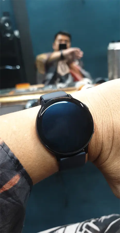 Khách hàng review Đồng hồ thông minh Samsung Galaxy Watch Active 2 44mm Đen 10