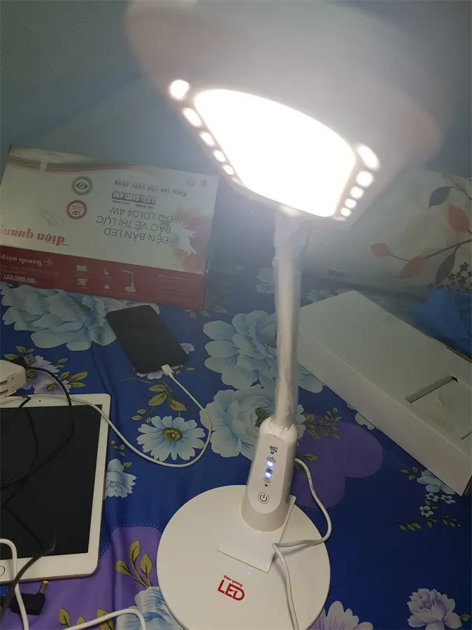 hách hàng review Đèn bàn học Điện Quang ĐQ LDL04 6