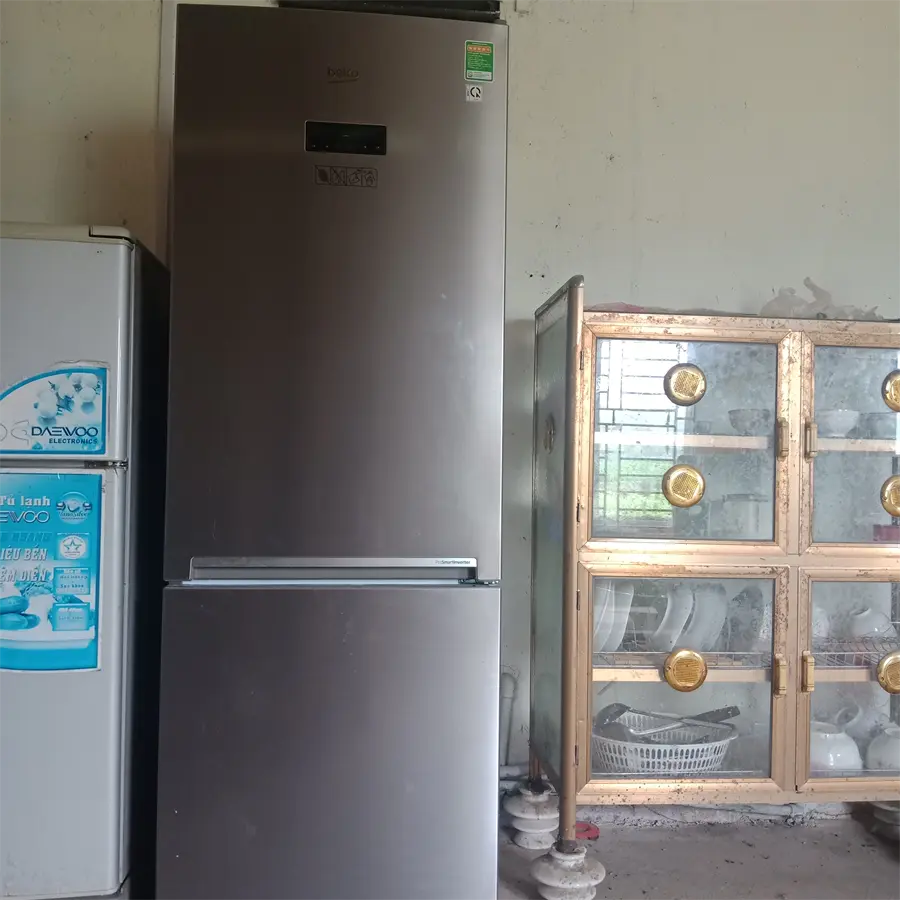 Khách hàng review Tủ lạnh Beko Inverter 323 lít RCNT340E50VZX 7