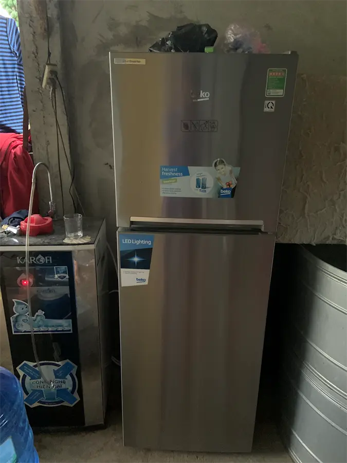 Khách hàng review Tủ lạnh Beko Inverter 250 lít RDNT271I50VWB 27