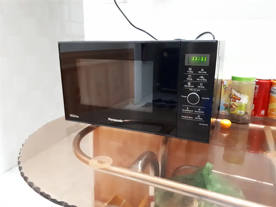 Khách hàng review Lò vi sóng có nướng Panasonic NN-GD37HBYUE 23 lít 1