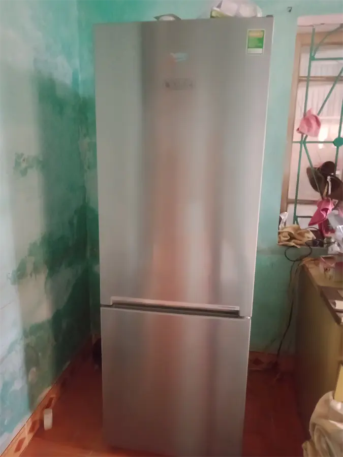 Khách hàng review Tủ lạnh Beko Inverter 323 lít RCNT340I50VZX 10