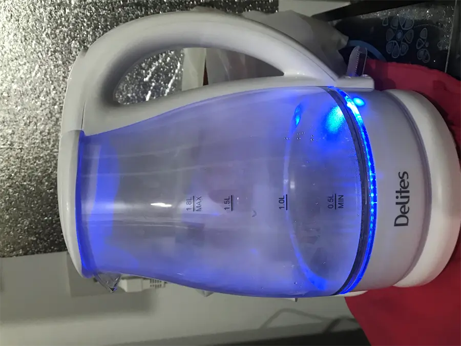 Khách hàng review Bình đun siêu tốc Delites 1.8 lít ST18G02 16