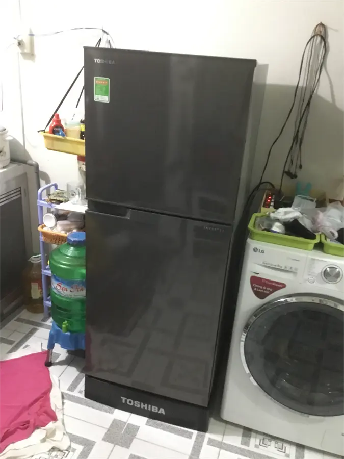 Khách hàng review Tủ lạnh Toshiba Inverter 194 lít GR-A25VS (DS) 11