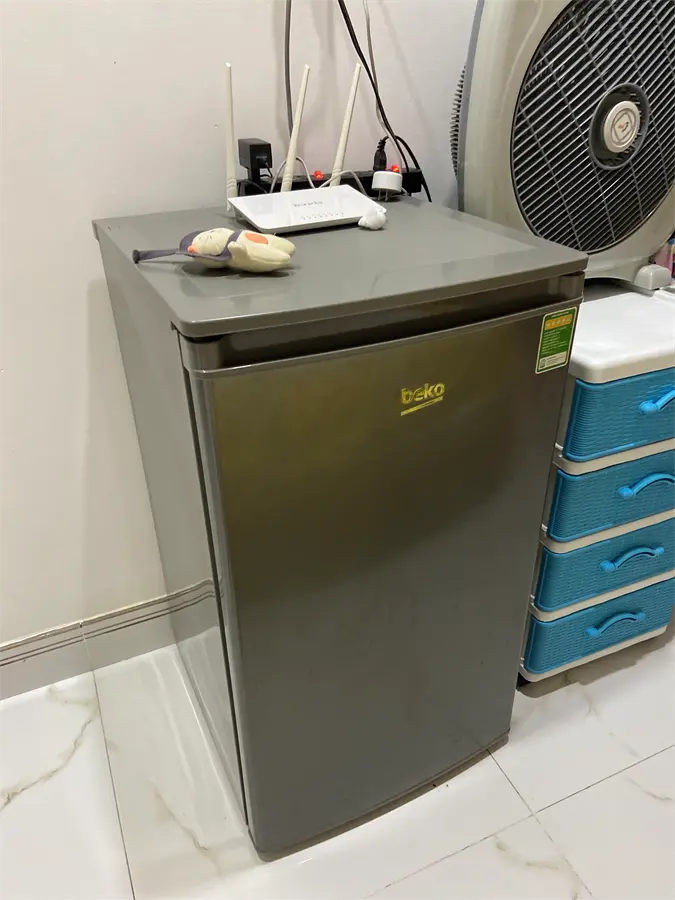Khách hàng review Tủ lạnh Beko 90 lít RS9050P 6