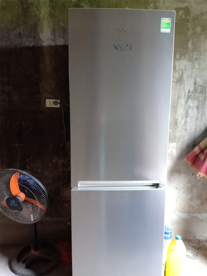 Khách hàng review Tủ lạnh Beko Inverter 323 lít RCNT340I50VZX 4
