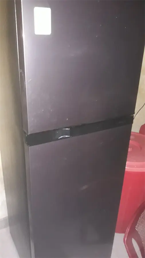 Khách hàng review Tủ lạnh Toshiba Inverter 253 lít GR-B31VU SK 29