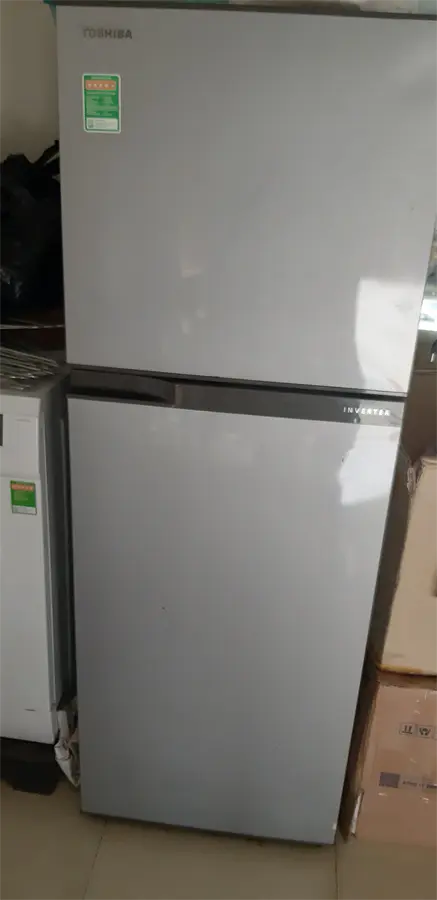 Khách hàng review Tủ lạnh Toshiba Inverter 253 lít GR-B31VU SK 28