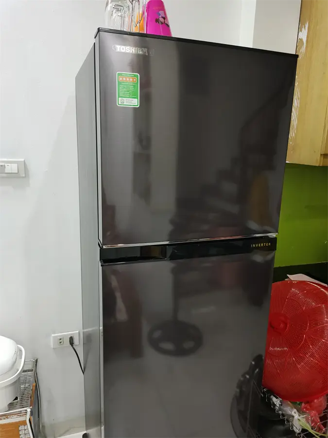 Khách hàng review Tủ lạnh Toshiba Inverter 253 lít GR-B31VU SK 27
