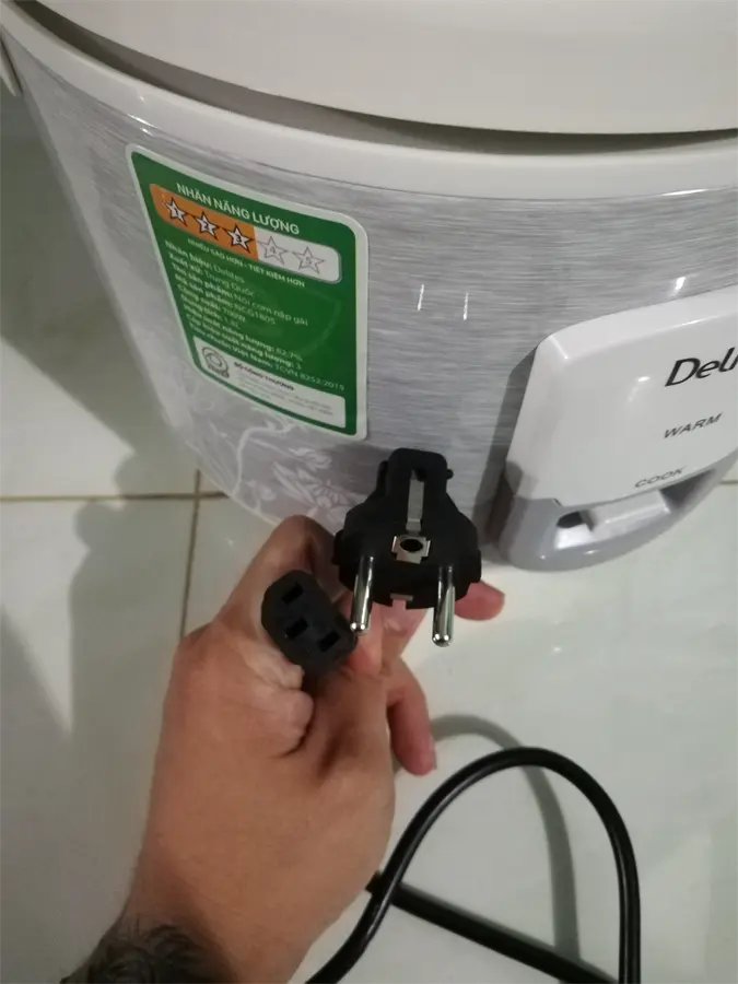 Khách hàng review Nồi cơm nắp gài Delites 1.8 lít NCG1805 59