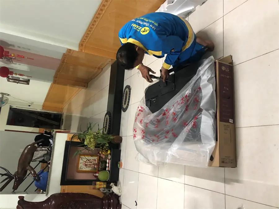 Khách hàng review Smart Tivi LG 4K 49 inch 49UM7400PTA 9