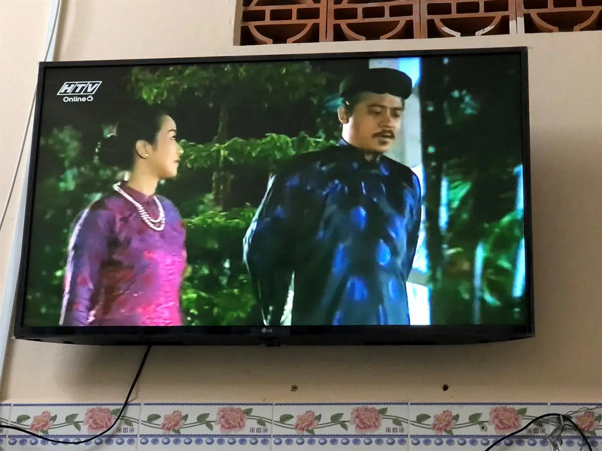 Khách hàng review Smart Tivi LG 4K 43 inch 43UM7400PTA 16