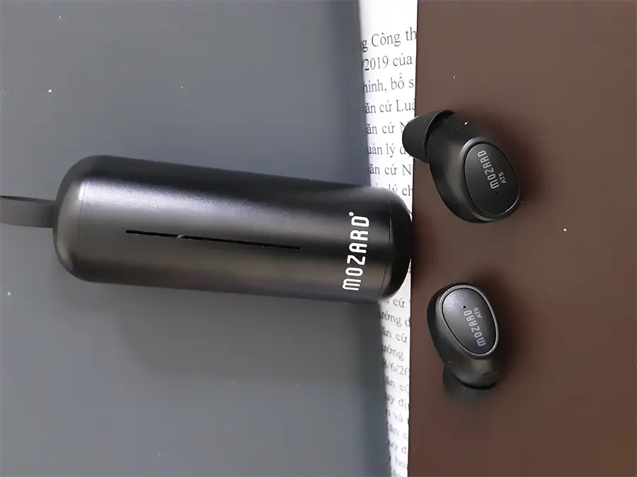 hách hàng review Tai nghe Bluetooth True Wireless Mozard AT5 6