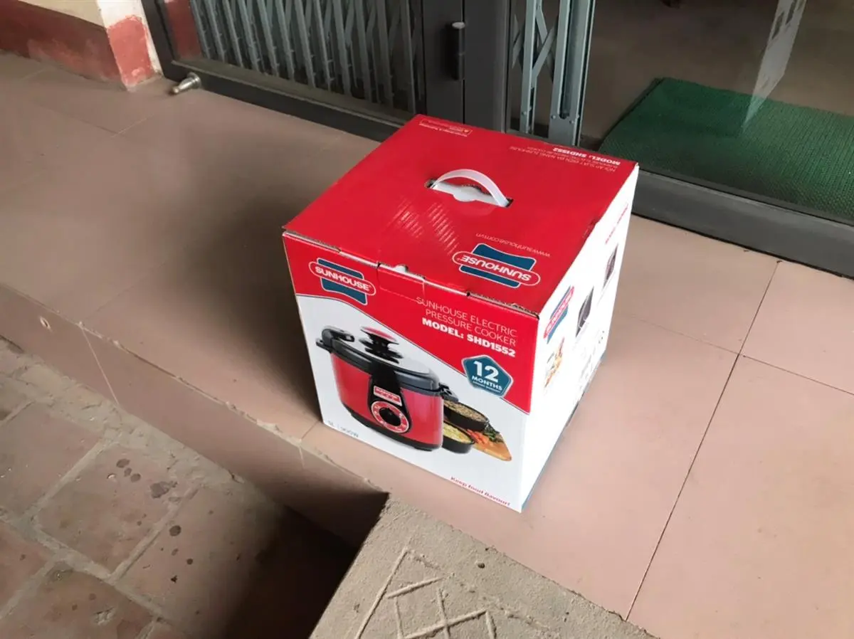 Khách hàng review Nồi áp suất điện Sunhouse SHD-1552 5 lít 13