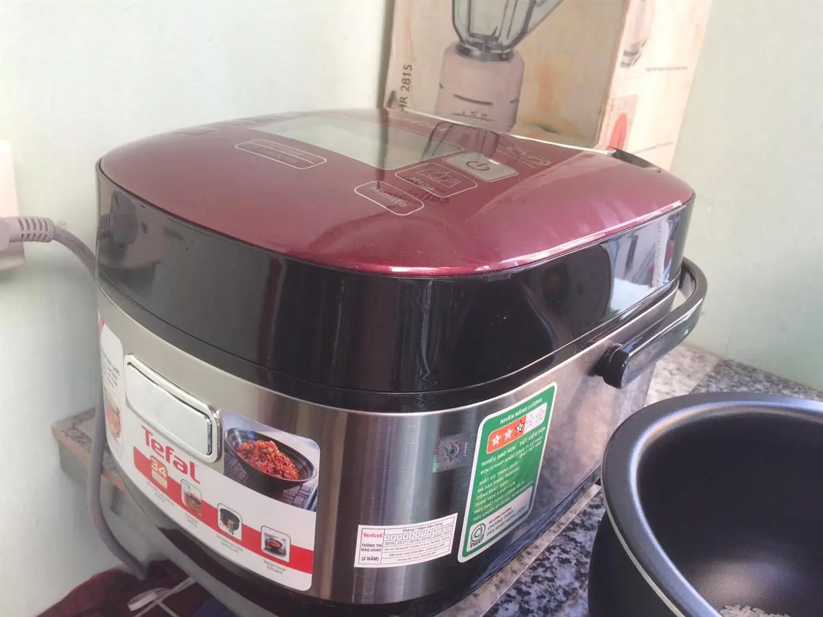 Khách hàng review Nồi cơm điện cao tần Tefal 0.9 lít Compact Pro (RK 803565) 2