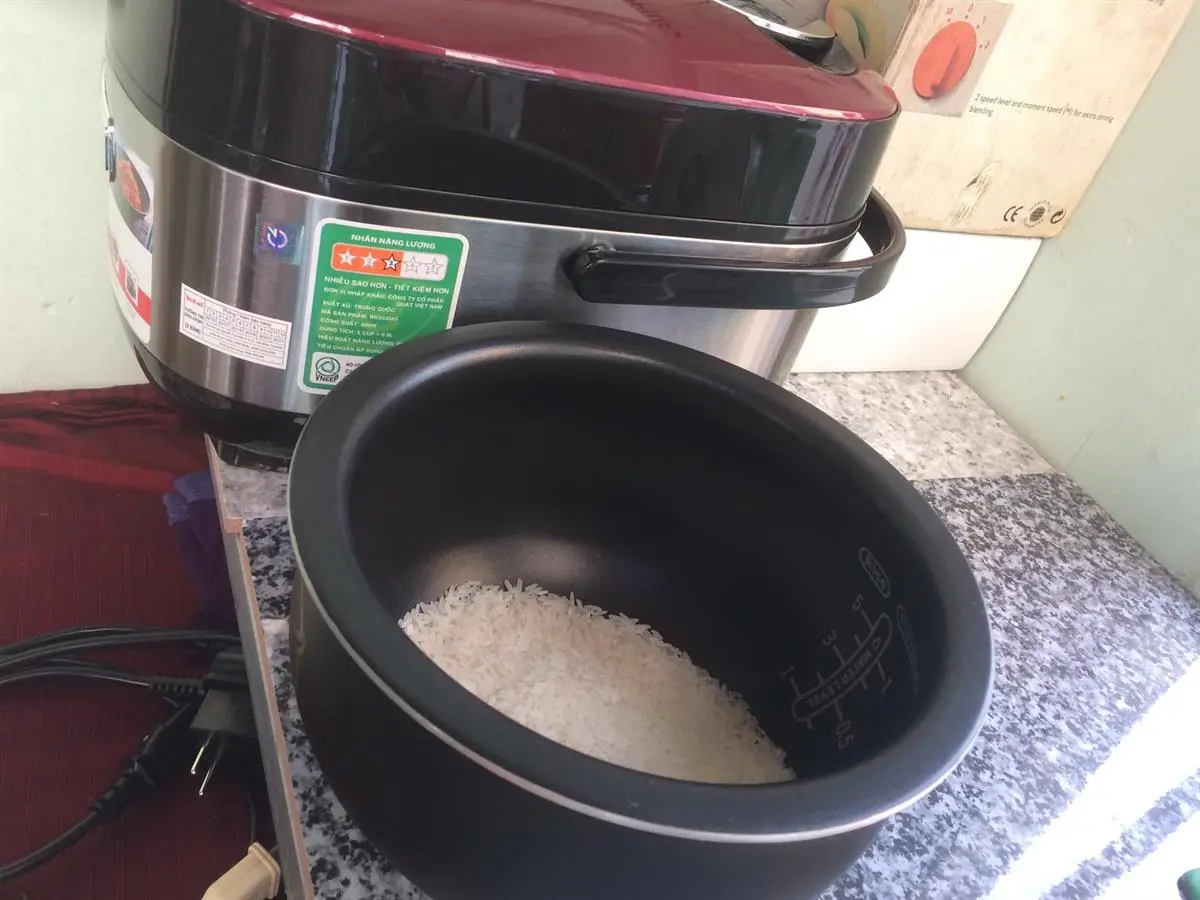 Khách hàng review Nồi cơm điện cao tần Tefal 0.9 lít Compact Pro (RK 803565) 3