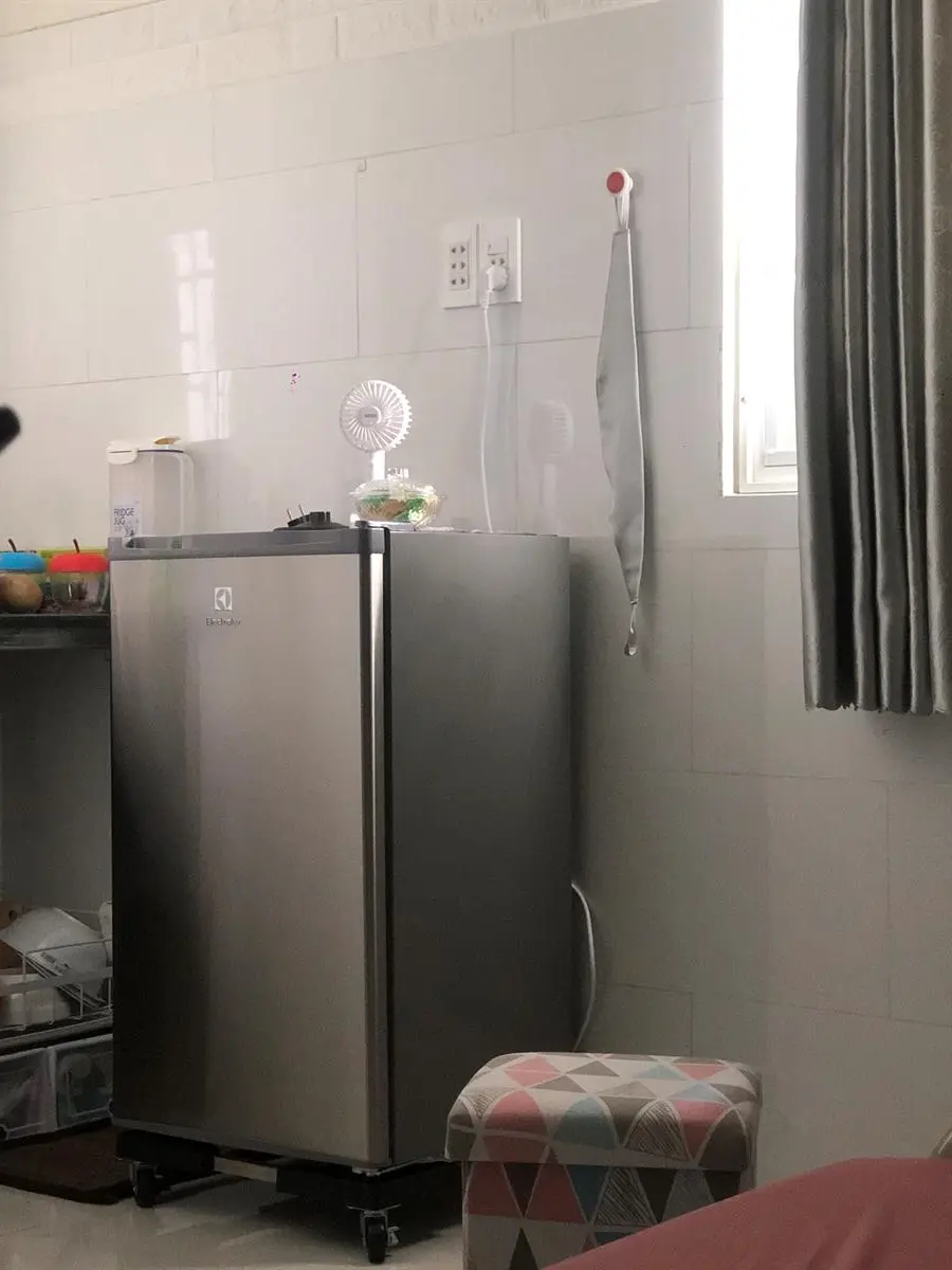 Khách hàng review Tủ lạnh Electrolux 85 lít EUM0900SA 13