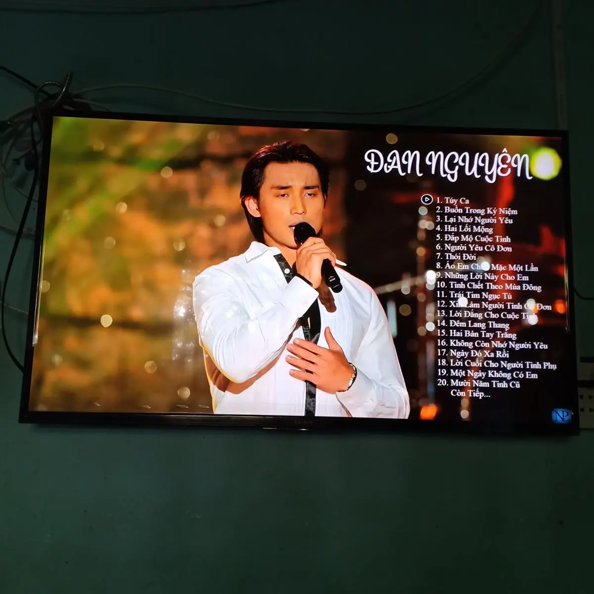Khách hàng review Android Tivi Sony 4K 43 inch KD-43X8000G 6