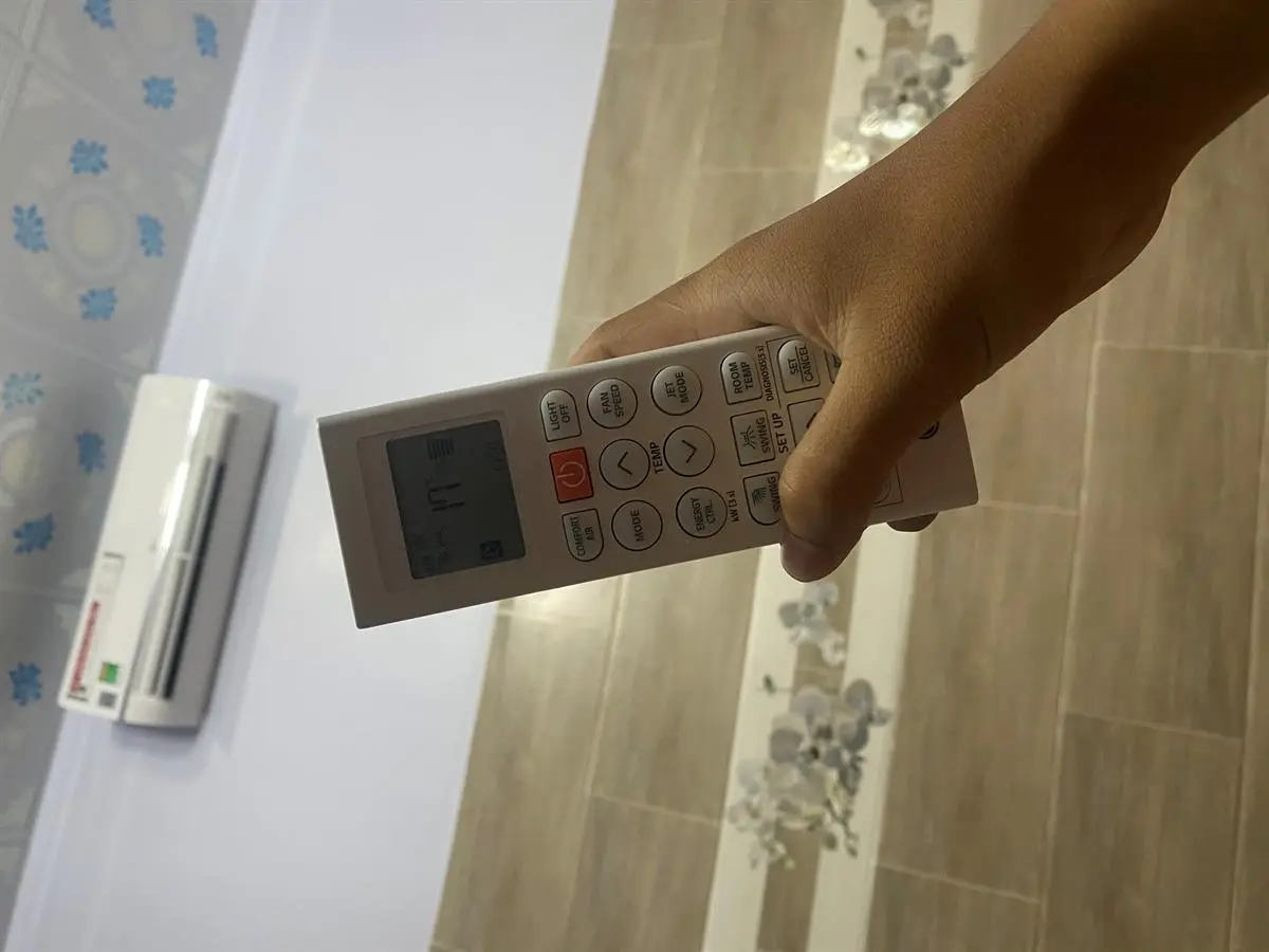 Khách hàng review Máy lạnh LG Wifi Inverter 1 HP V10API 11
