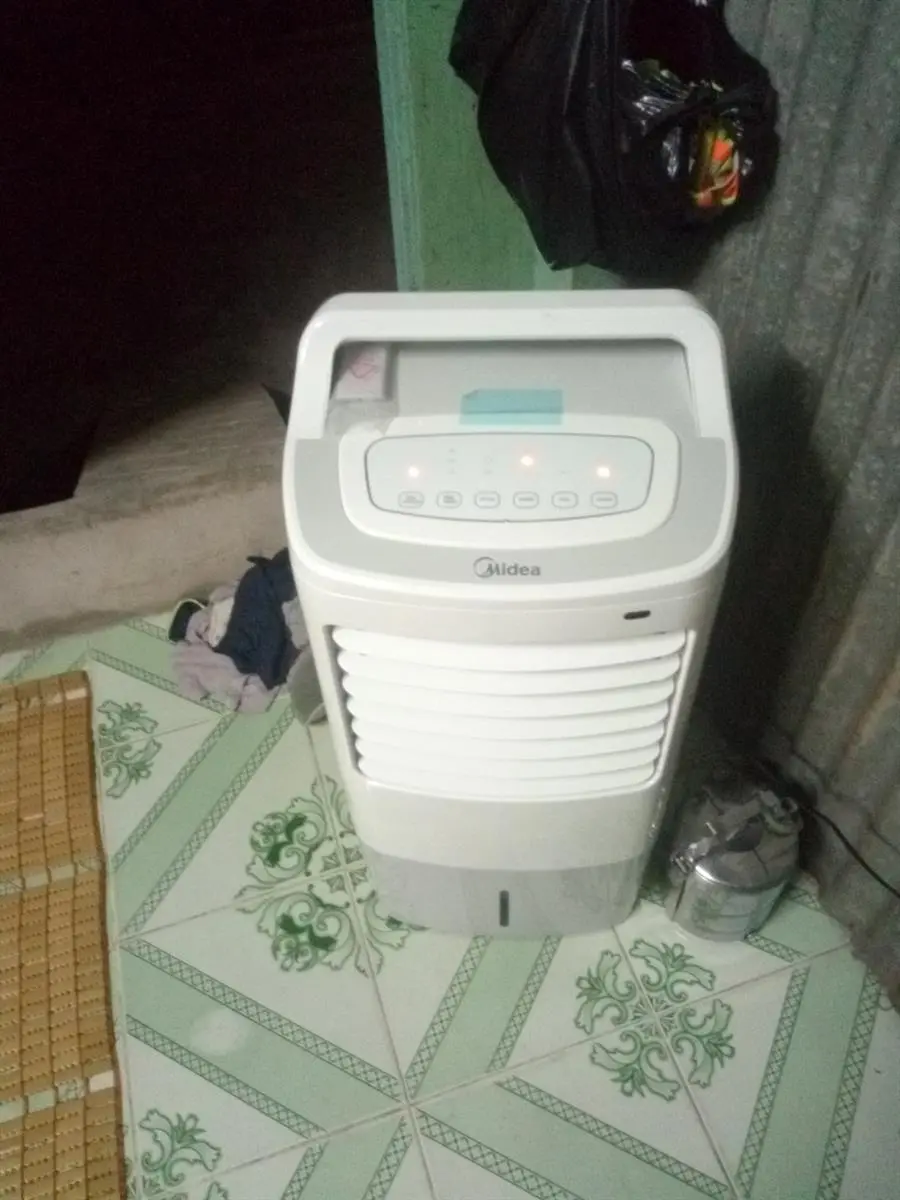 Khách hàng review Quạt điều hòa Midea AC120-16AR 60W 49