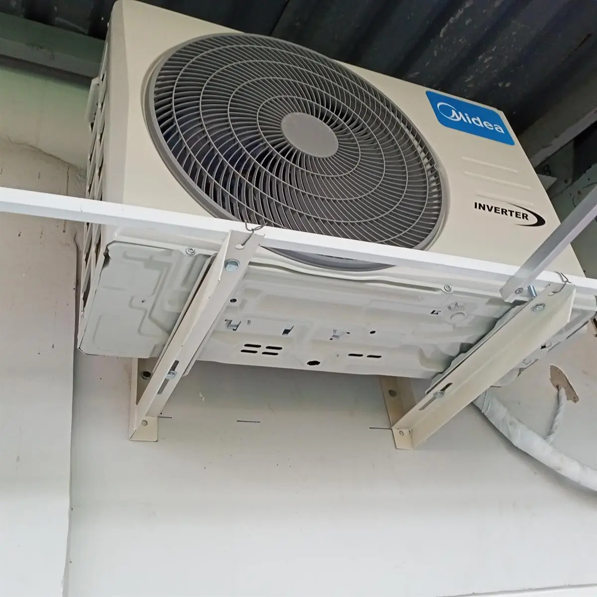 Khách hàng review Điều hòa Midea Inverter 9000 BTU MSAFA-10CRDN8 83