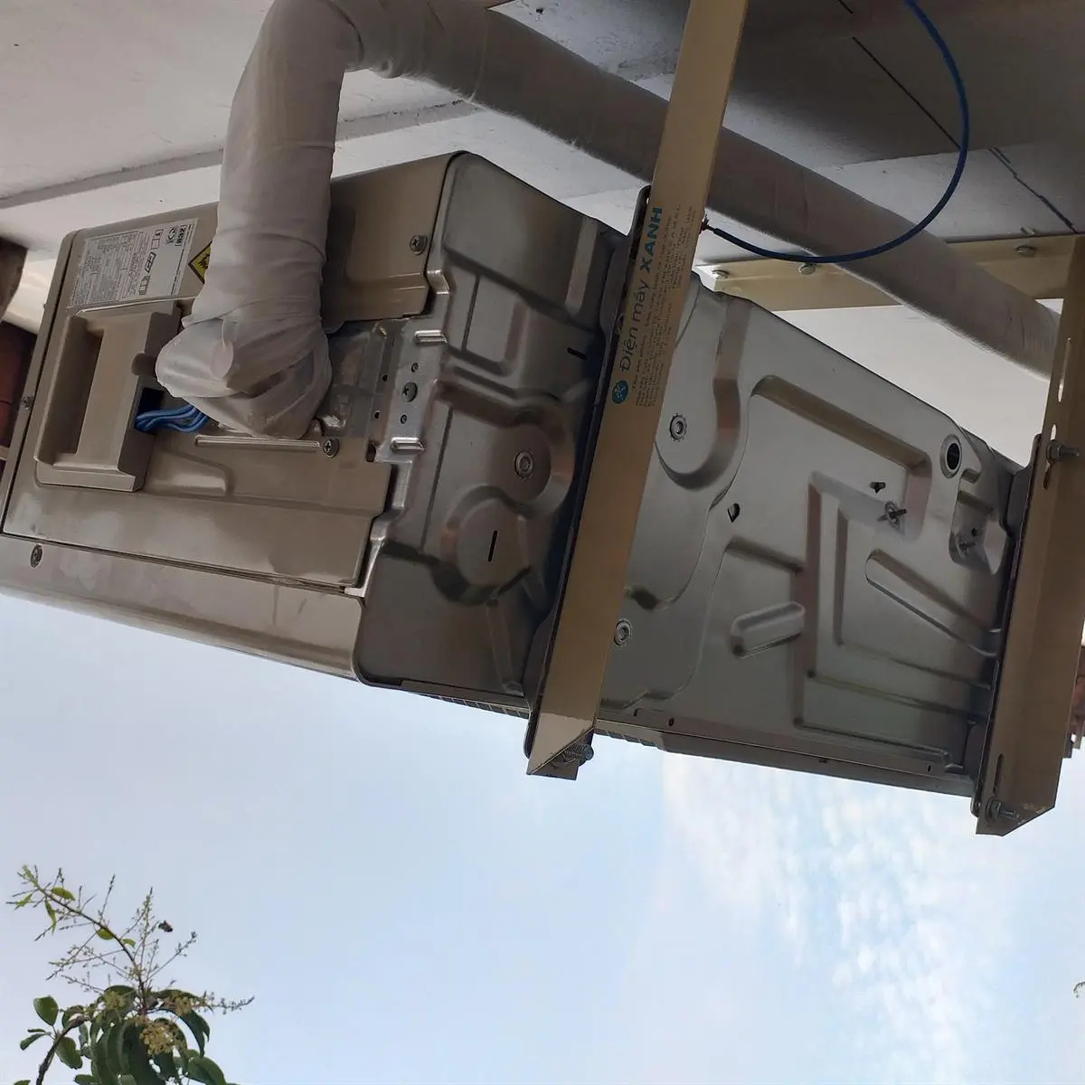 Khách hàng review Máy lạnh Daikin Inverter 1 HP ATKQ25TAVMV 10