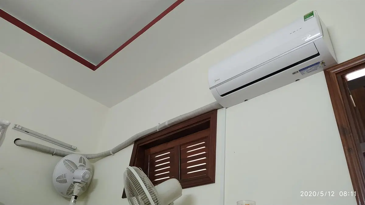 Khách hàng review Điều hòa Midea Inverter 9000 BTU MSAFA-10CRDN8 80