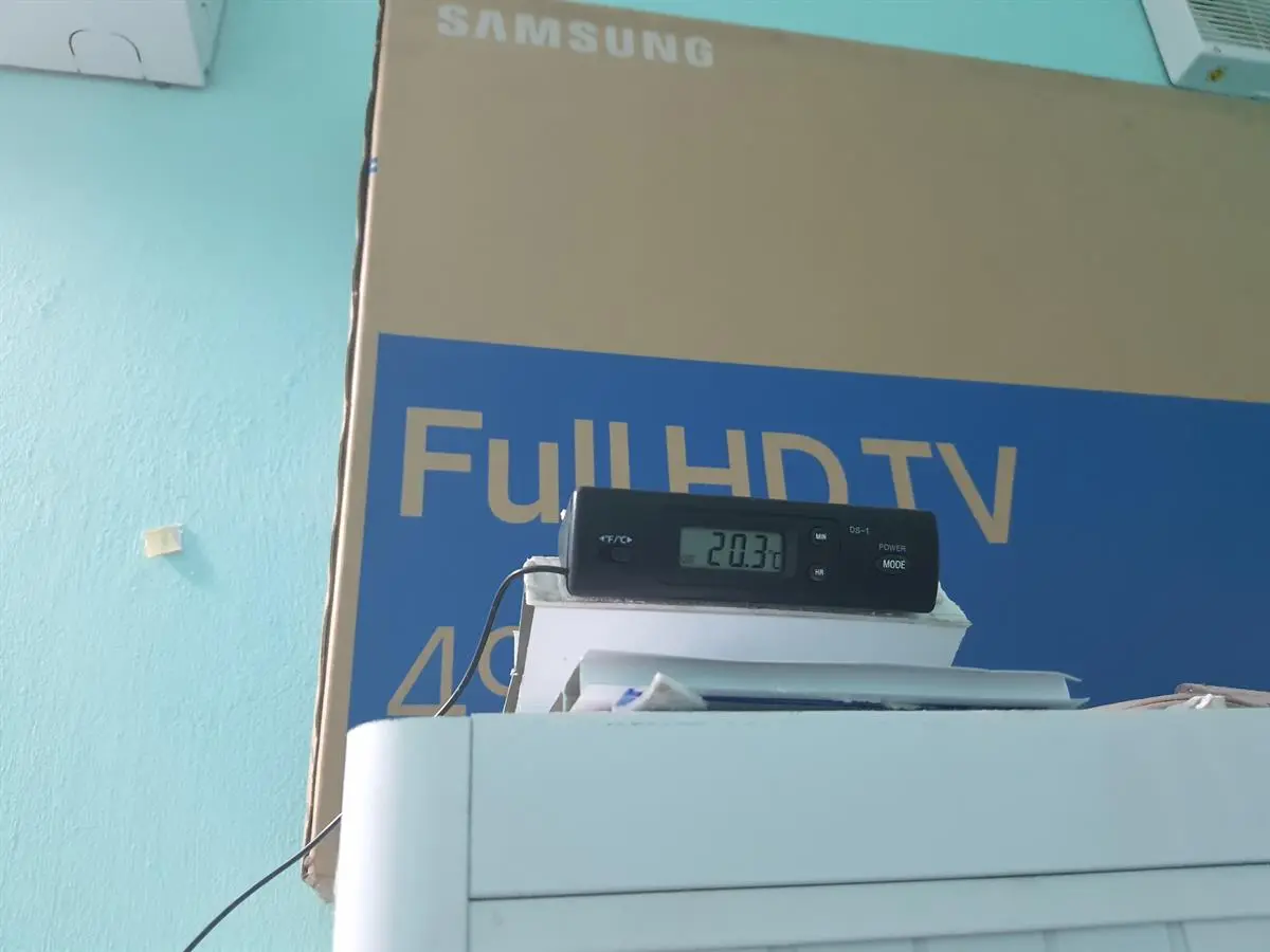 Khách hàng review Máy lạnh Toshiba Inverter 1 HP RAS-H10DKCVG-V 2