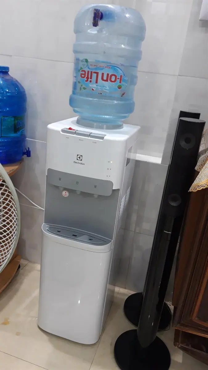 Khách hàng review Cây nước nóng lạnh Electrolux EQACF01TXWV 570W 4