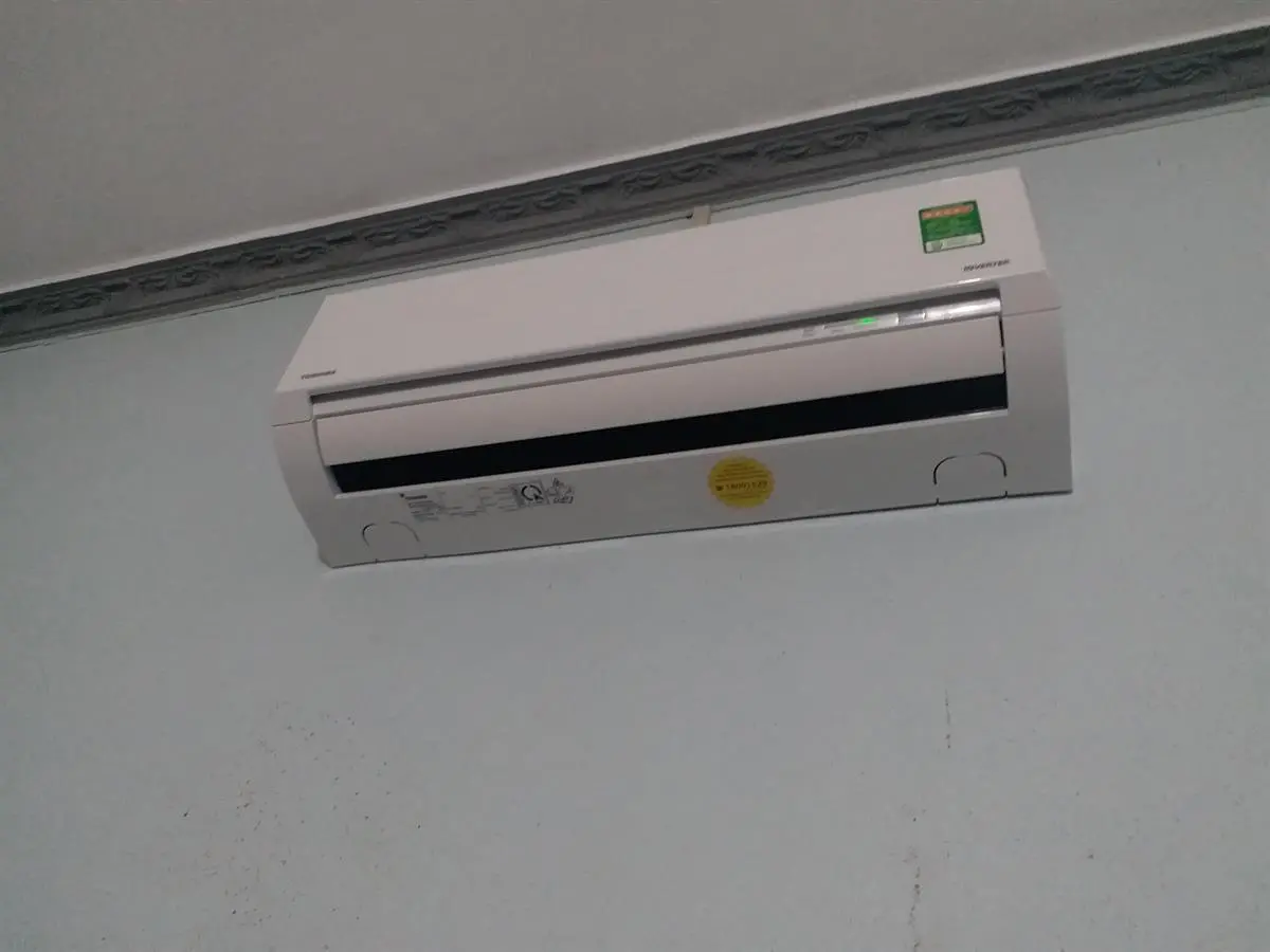 Khách hàng review Máy lạnh Toshiba Inverter 1 HP RAS-H10D2KCVG-V 36