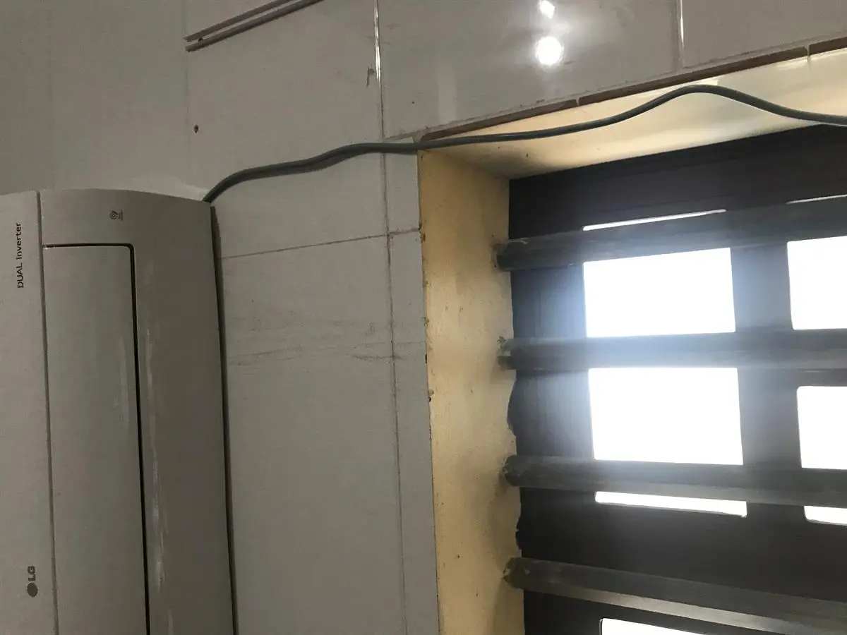 Khách hàng review Máy lạnh LG Inverter 1.5 HP V13ENH 34
